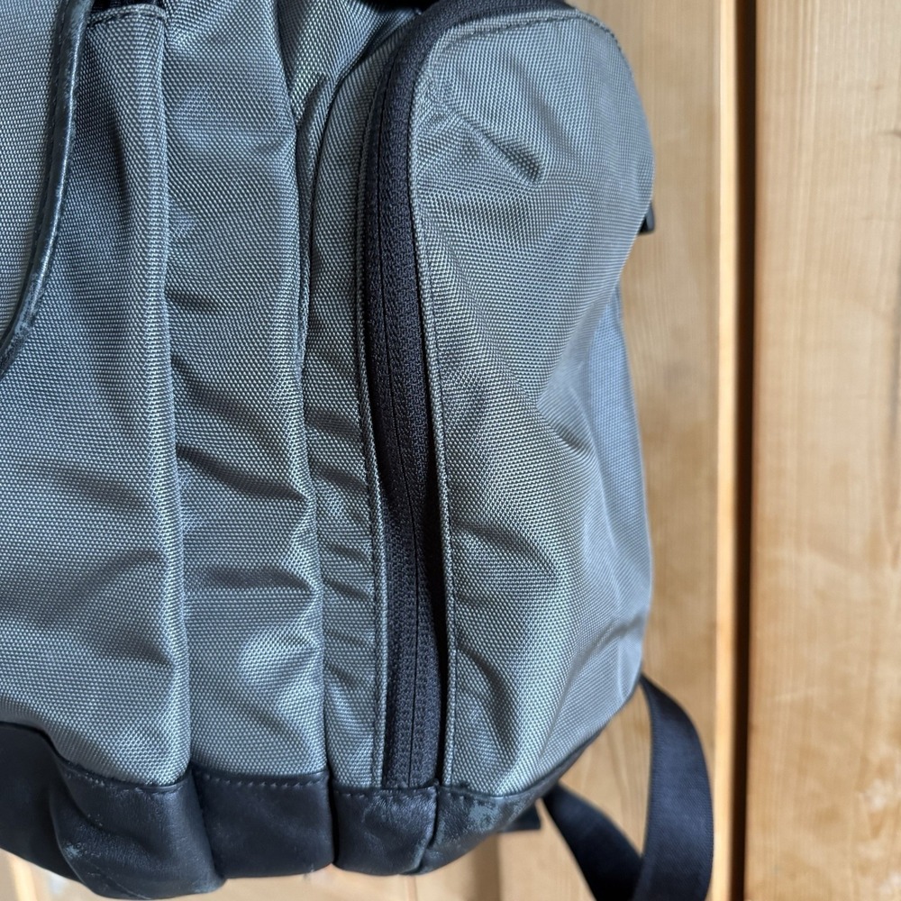 Coach Voyager Bleck/Gray Nylon & Leather Backpack F70574 READ NEEDS REPAIR - Picture 6 of 16